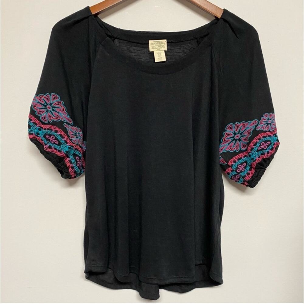 Floral Embroidered Puff Sleeve Blouse Top 
Telluride Clothing Medium